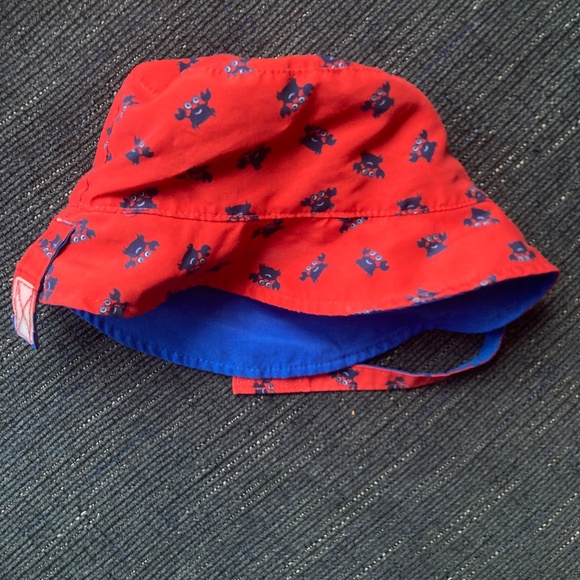 Reversible crab sunhat - Picture 3 of 3